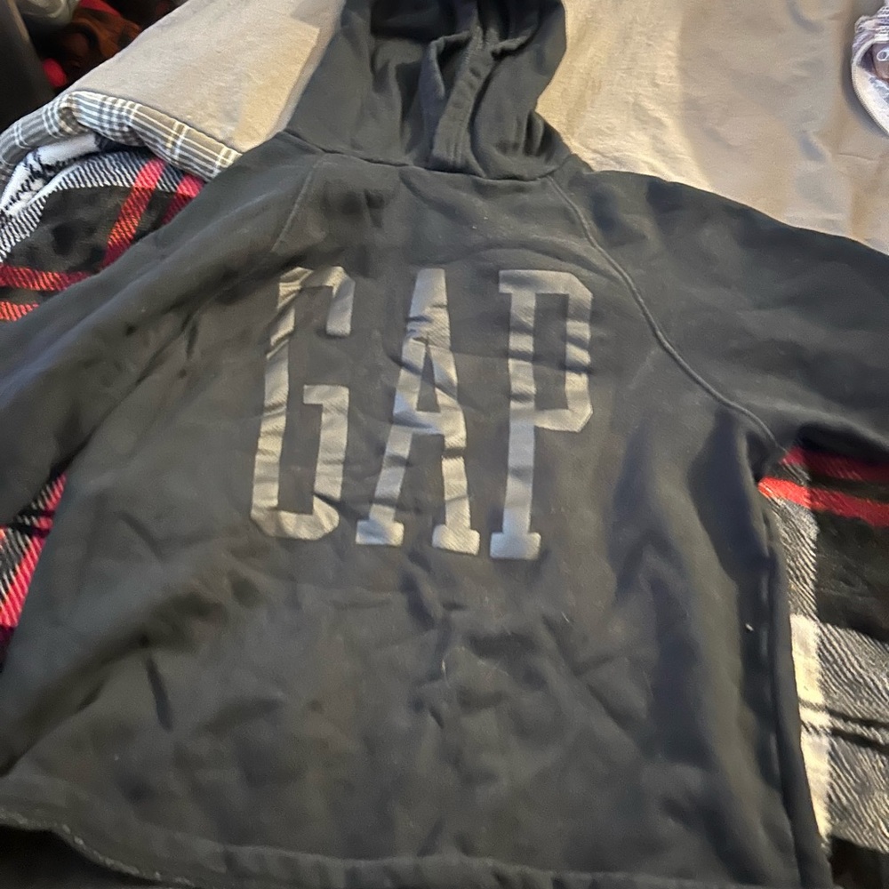 Gap - Picture 2 of 2